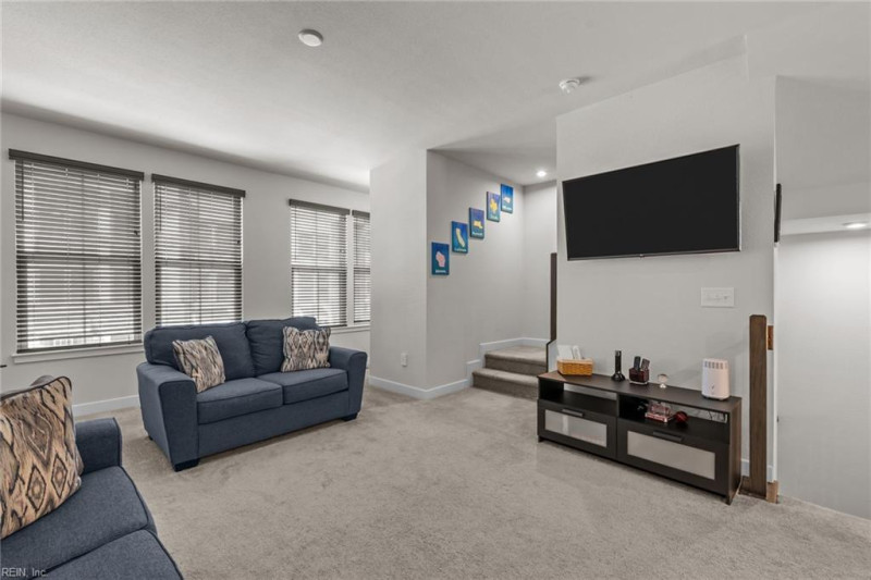 Photo 12 of 39 residential for sale in Virginia Beach virginia