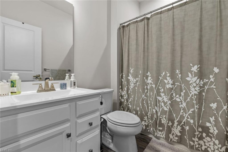 Photo 21 of 39 residential for sale in Virginia Beach virginia