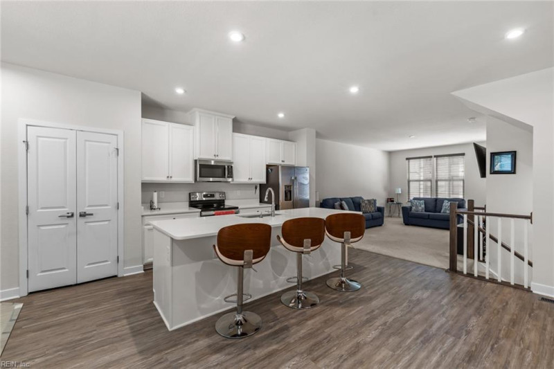 Photo 8 of 39 residential for sale in Virginia Beach virginia