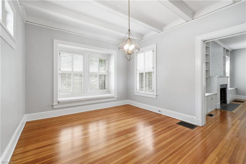 Photo 10 of 41 residential for sale in Norfolk virginia