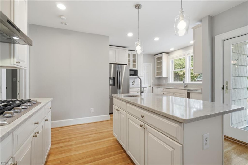 Photo 15 of 41 residential for sale in Norfolk virginia