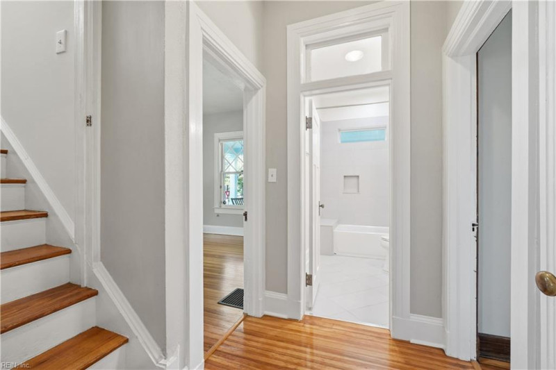 Photo 17 of 41 residential for sale in Norfolk virginia