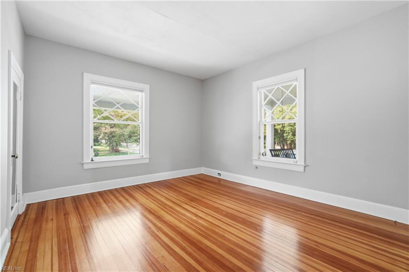 Photo 18 of 41 residential for sale in Norfolk virginia