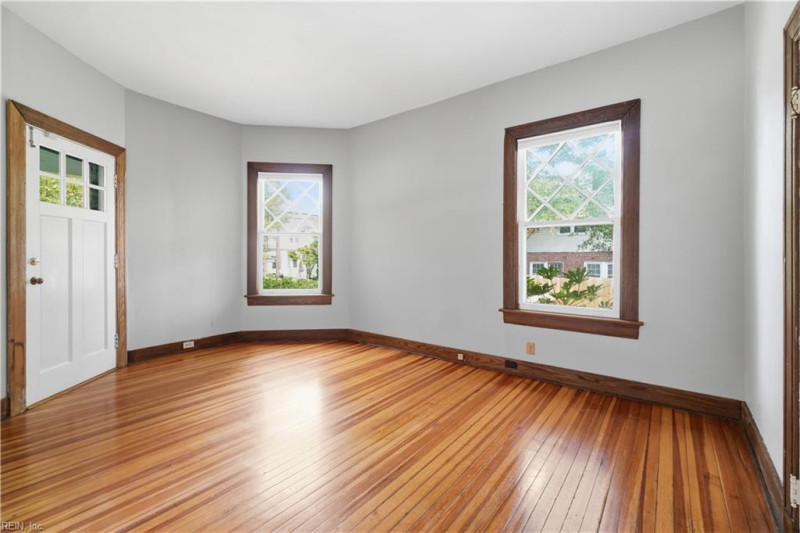 Photo 21 of 41 residential for sale in Norfolk virginia
