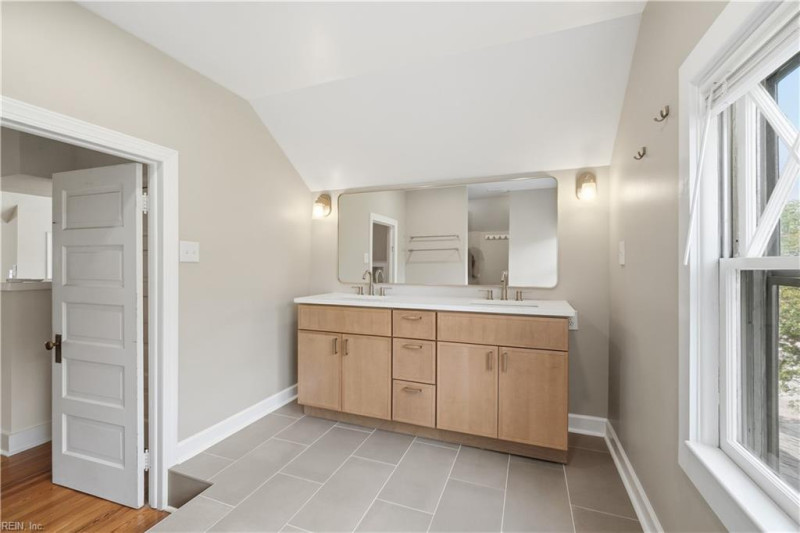 Photo 29 of 41 residential for sale in Norfolk virginia