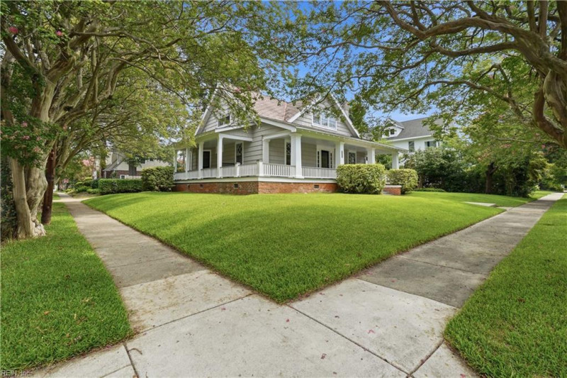 Photo 3 of 41 residential for sale in Norfolk virginia