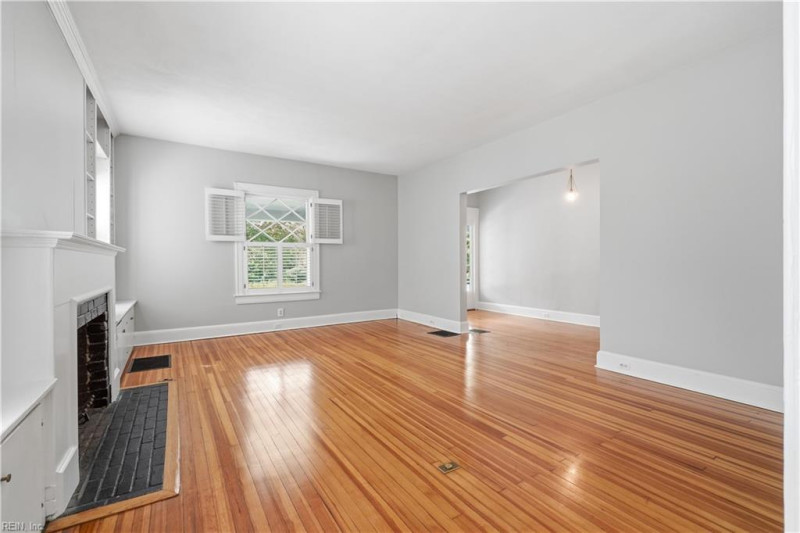 Photo 7 of 41 residential for sale in Norfolk virginia