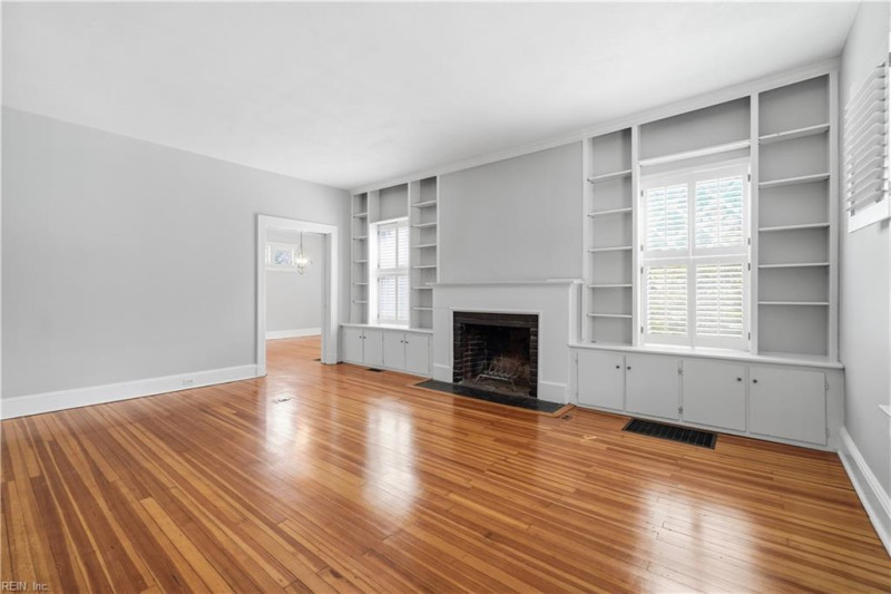 Photo 9 of 41 residential for sale in Norfolk virginia