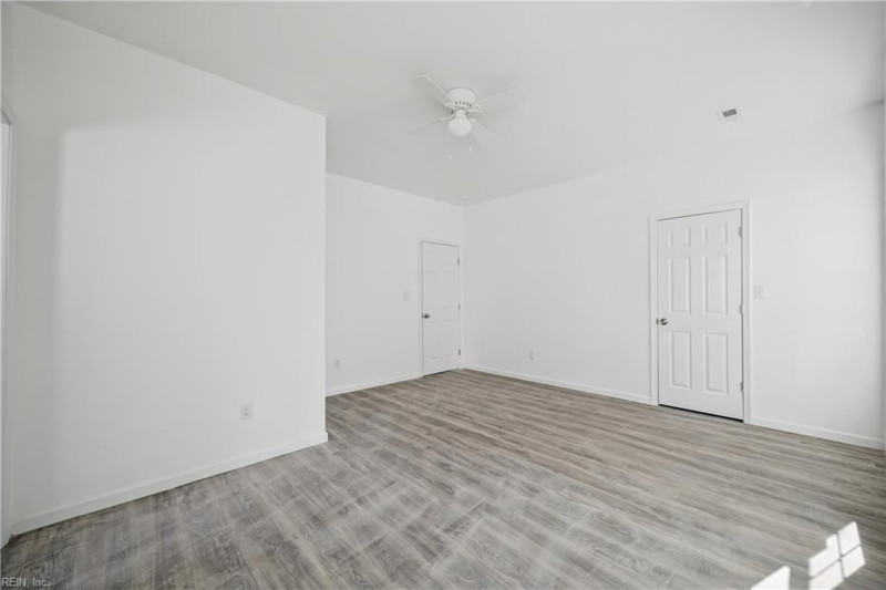 Photo 19 of 33 residential for sale in Suffolk virginia