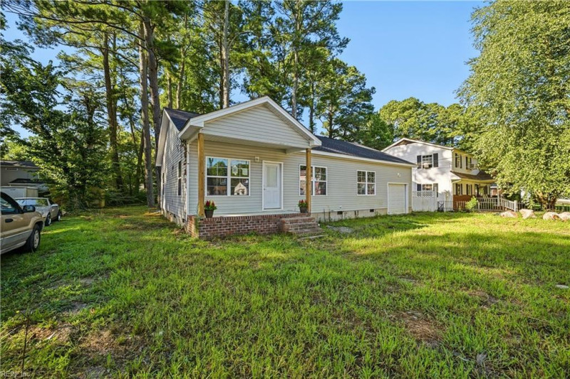 Photo 2 of 33 residential for sale in Suffolk virginia