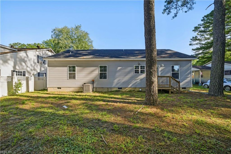 Photo 26 of 33 residential for sale in Suffolk virginia