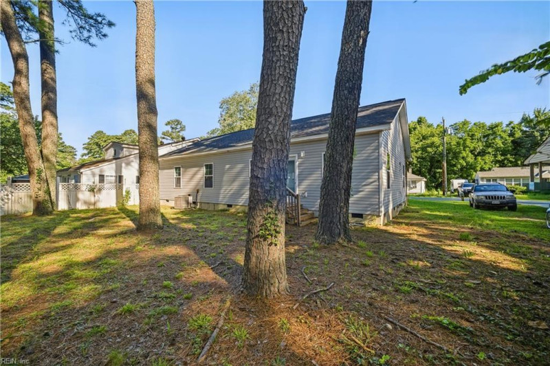 Photo 27 of 33 residential for sale in Suffolk virginia
