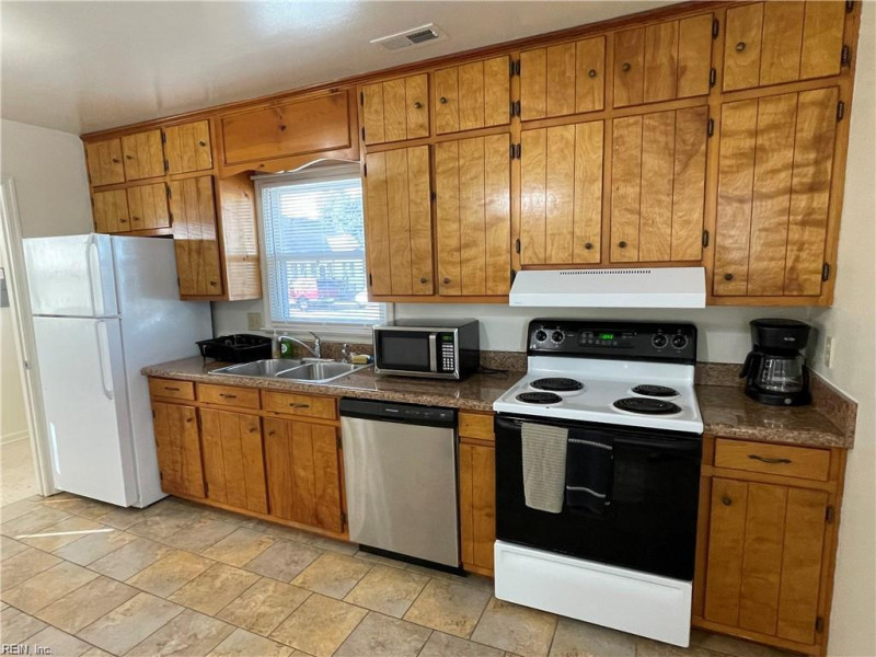 Photo 7 of 19 residential for sale in Hampton virginia Photo 7 of 19 residential for sale in Hampton virginia