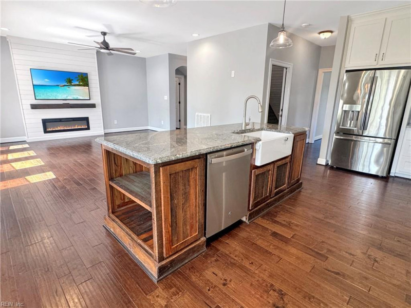 Photo 9 of 48 residential for sale in Poquoson virginia Photo 9 of 48 residential for sale in Poquoson virginia