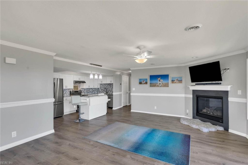 Photo 4 of 32 residential for sale in Norfolk virginia