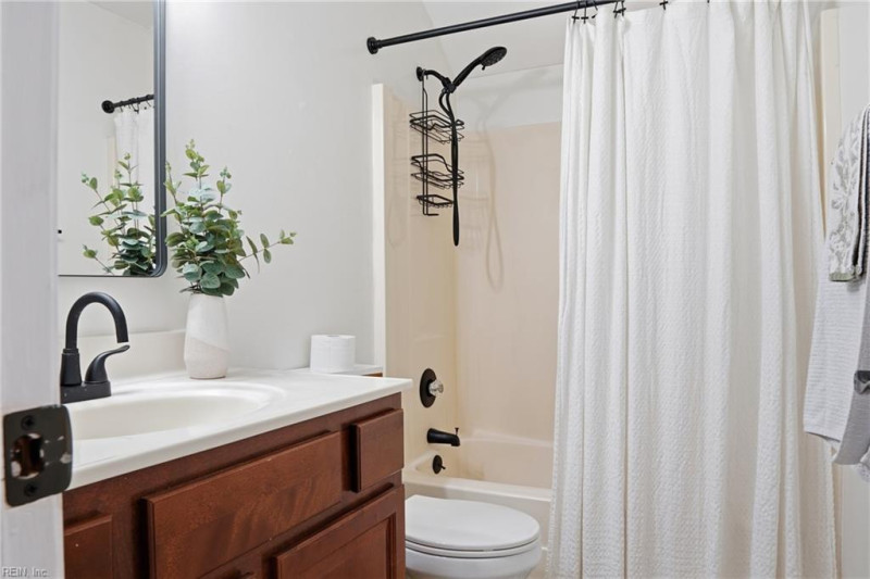 Photo 19 of 30 residential for sale in Virginia Beach virginia
