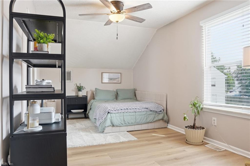 Photo 20 of 30 residential for sale in Virginia Beach virginia