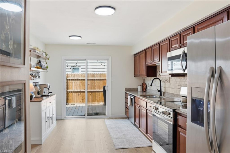 Photo 7 of 30 residential for sale in Virginia Beach virginia