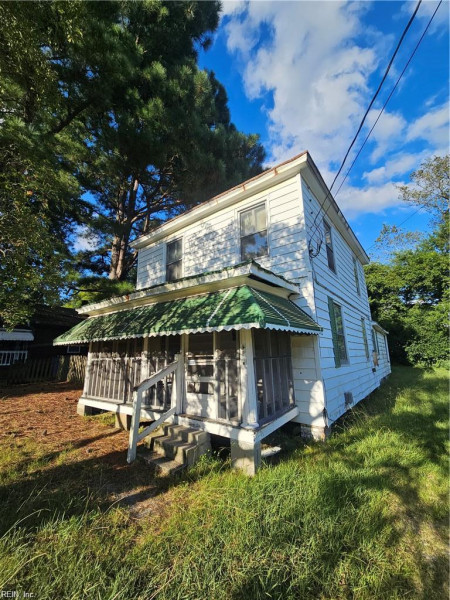 Photo 2 of 5 residential for sale in Suffolk virginia