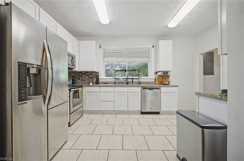 Photo 14 of 49 residential for sale in Virginia Beach virginia