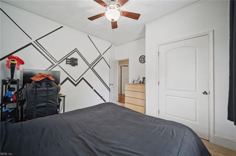 Photo 25 of 49 residential for sale in Virginia Beach virginia