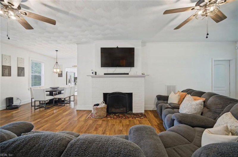 Photo 8 of 49 residential for sale in Virginia Beach virginia