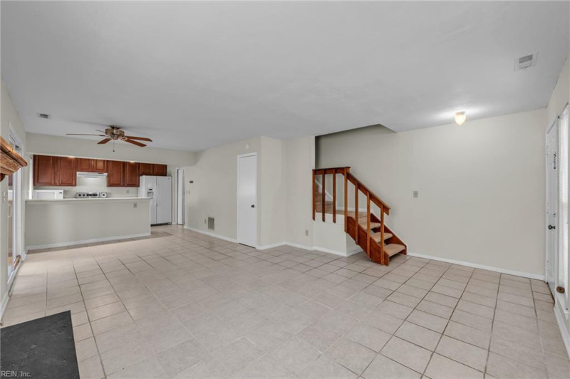 Photo 5 of 21 residential for sale in Virginia Beach virginia