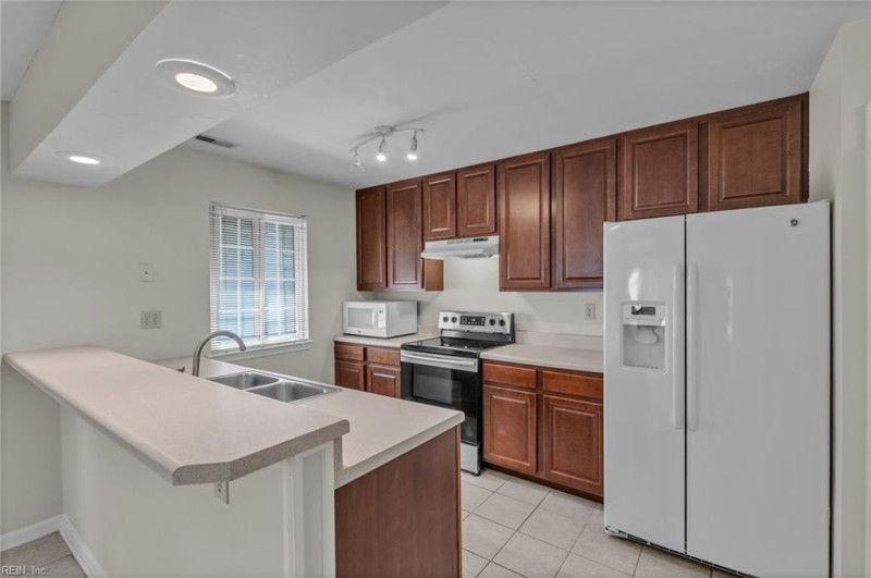 Photo 8 of 21 residential for sale in Virginia Beach virginia