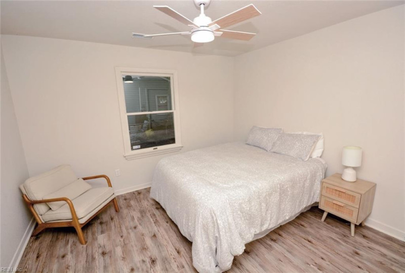 Photo 16 of 32 residential for sale in Chesapeake virginia