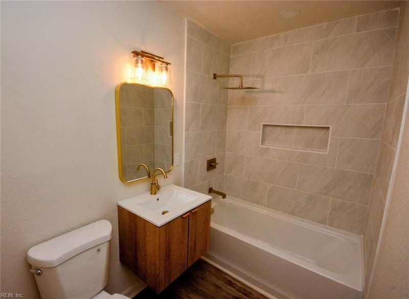 Photo 24 of 32 residential for sale in Chesapeake virginia