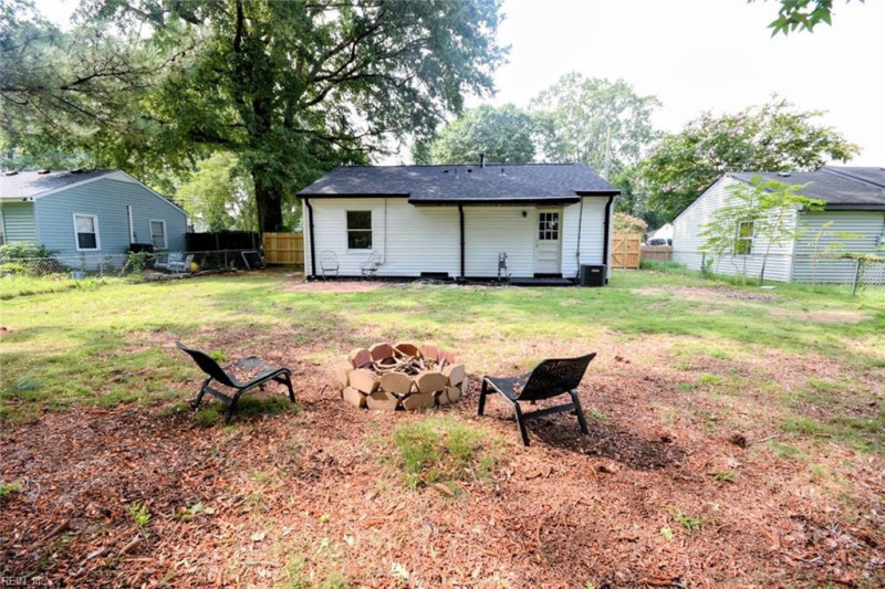 Photo 29 of 32 residential for sale in Chesapeake virginia