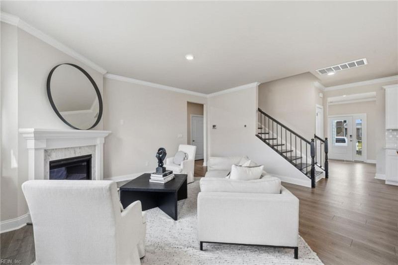 Photo 13 of 35 residential for sale in Chesapeake virginia