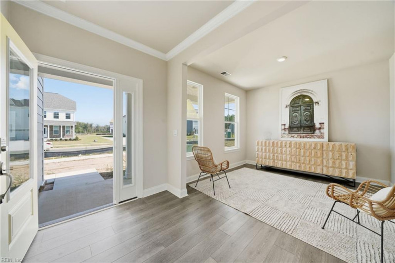 Photo 5 of 35 residential for sale in Chesapeake virginia