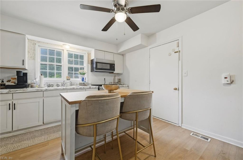 Photo 8 of 21 residential for sale in Newport News virginia