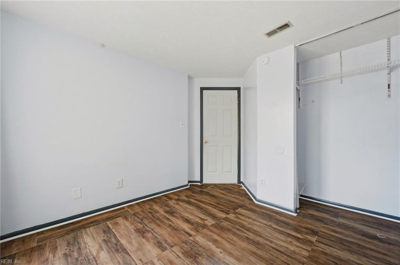 Photo 11 of 30 residential for sale in Hampton virginia