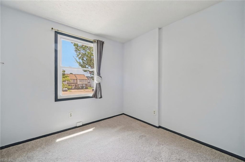 Photo 13 of 30 residential for sale in Hampton virginia