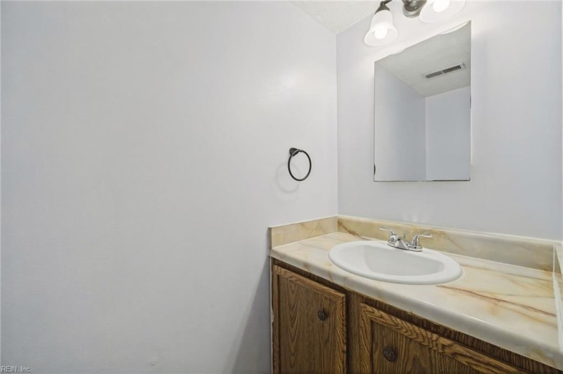 Photo 17 of 30 residential for sale in Hampton virginia