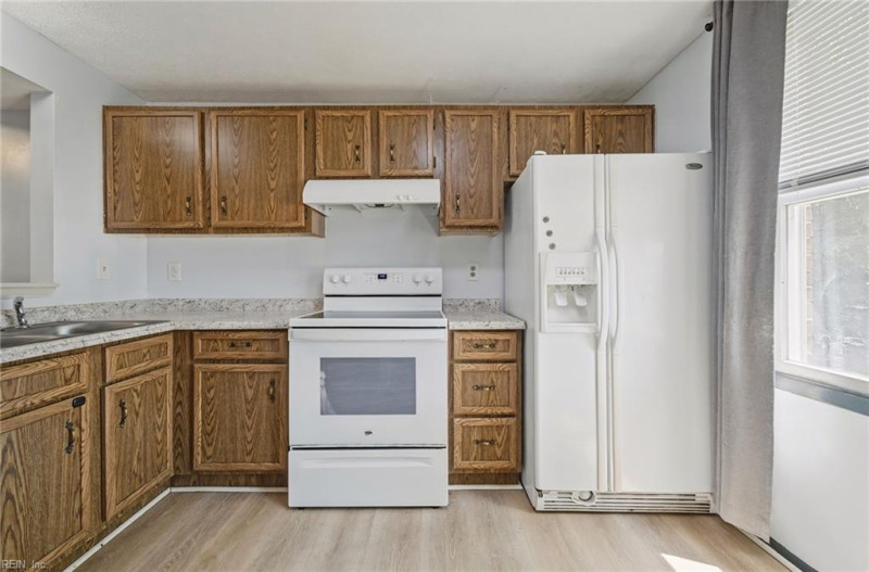 Photo 6 of 30 residential for sale in Hampton virginia