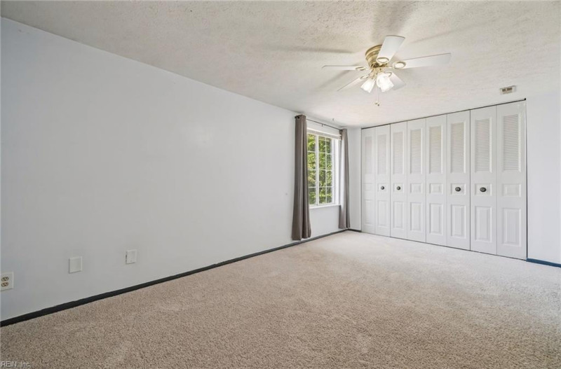 Photo 7 of 30 residential for sale in Hampton virginia