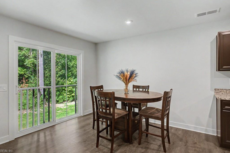 Photo 11 of 32 residential for sale in Gloucester County virginia
