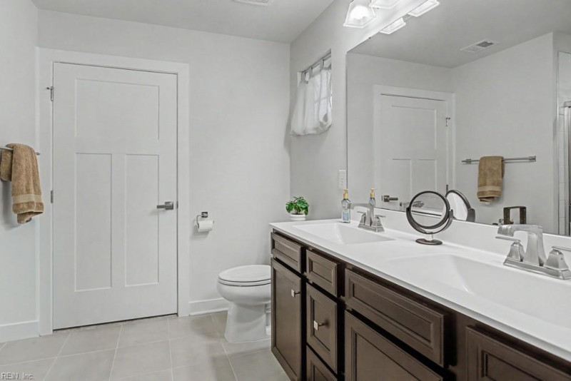 Photo 20 of 32 residential for sale in Gloucester County virginia