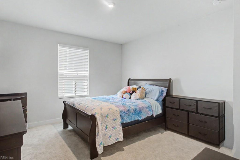 Photo 26 of 32 residential for sale in Gloucester County virginia