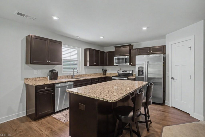 Photo 8 of 32 residential for sale in Gloucester County virginia