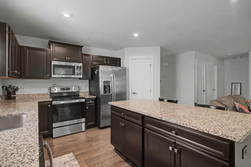 Photo 9 of 32 residential for sale in Gloucester County virginia