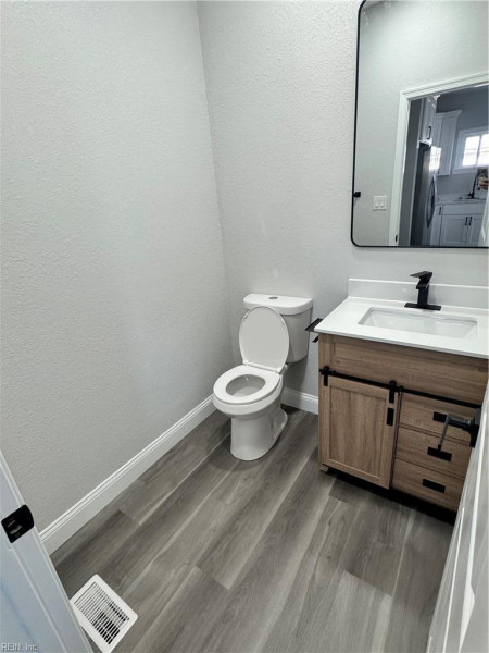 Photo 17 of 29 residential for sale in Newport News virginia