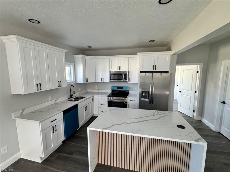 Photo 9 of 29 residential for sale in Newport News virginia