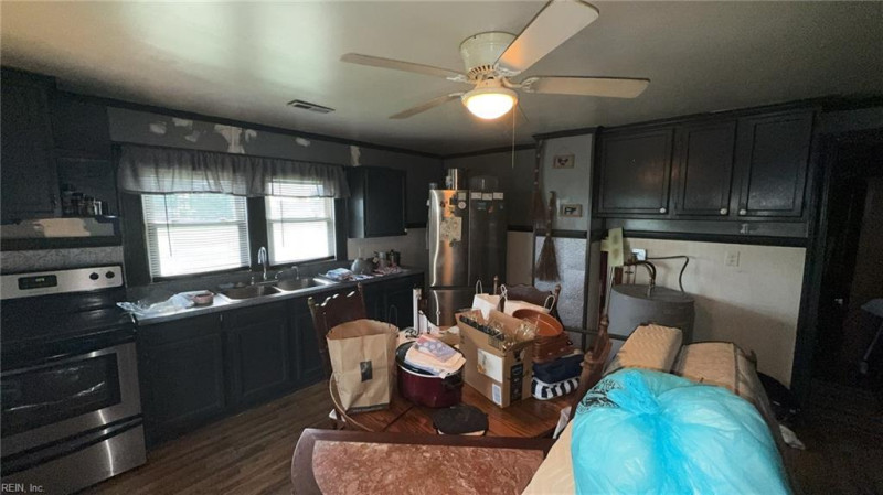Photo 2 of 9 residential for sale in Gloucester County virginia