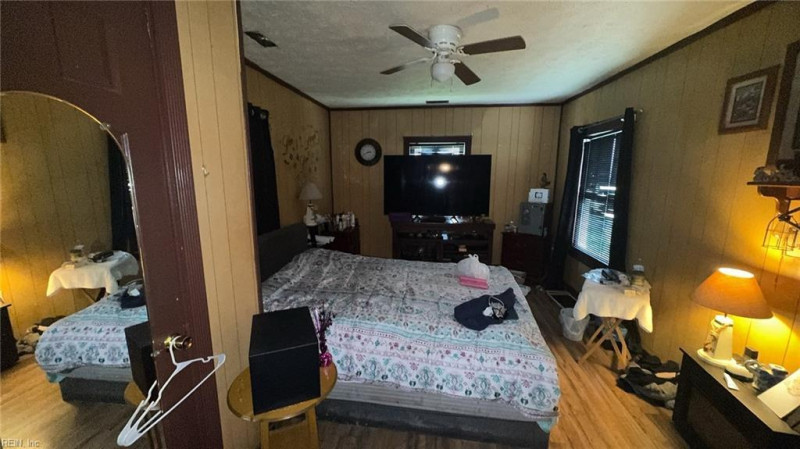 Photo 8 of 9 residential for sale in Gloucester County virginia