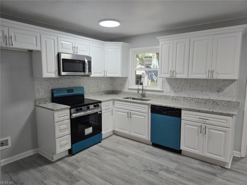 Photo 3 of 31 residential for sale in Chesapeake virginia Photo 3 of 31 residential for sale in Chesapeake virginia