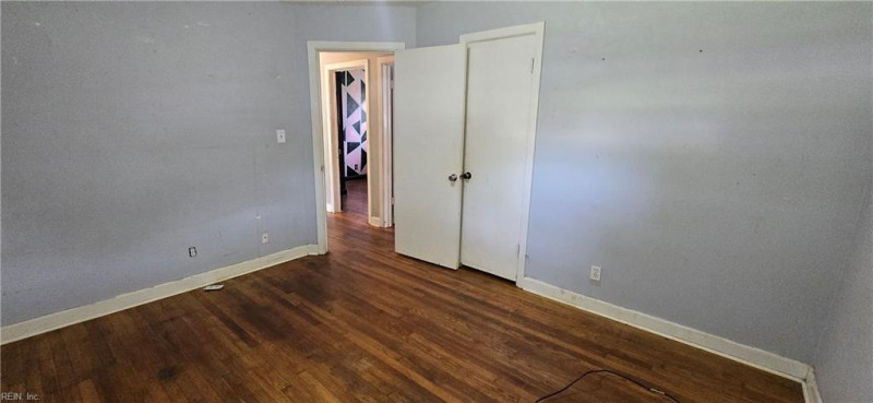 Photo 11 of 28 residential for sale in Portsmouth virginia